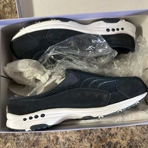 Easy spirit travel time classic clogs